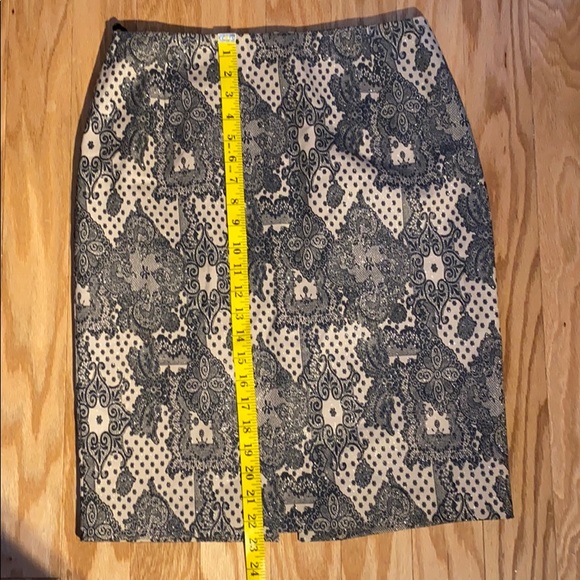 Maggie London Pencil skirt with black detailing - Picture 6 of 9